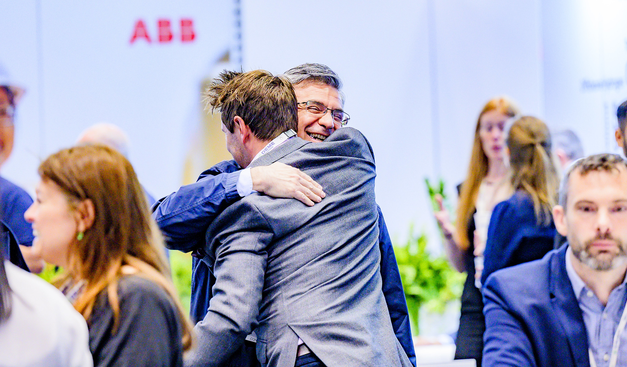 دليل العارضين